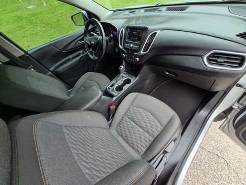 Used 2020 Chevrolet Equinox LT AWD/4WD image 17