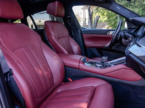 Used 2022 BMW X6 M50i w/ Executive Package AWD/4WD image 22