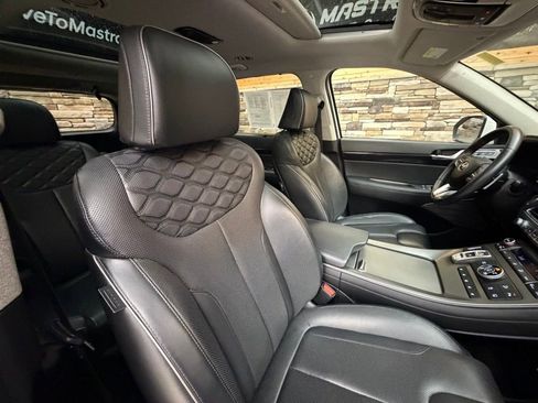 Used 2022 Hyundai Palisade Limited w/ Winter Package image 15