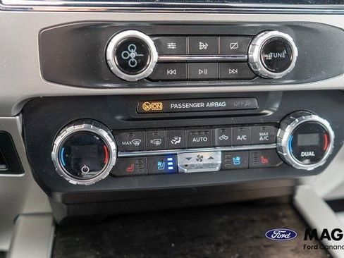 Used 2022 Ford F250 Lariat w/ Black Appearance Package AWD/4WD image 30