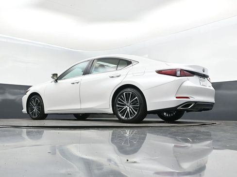 New 2025 Lexus ES 350 w/ Premium Package image 40
