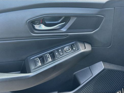Certified 2025 Honda Accord SE image 16