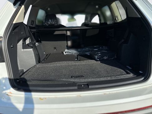 New 2026 Volkswagen Atlas Peak Edition AWD/4WD image 19