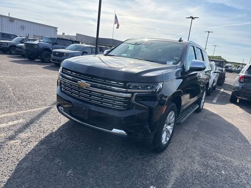 Used 2024 Chevrolet Tahoe Premier image 3