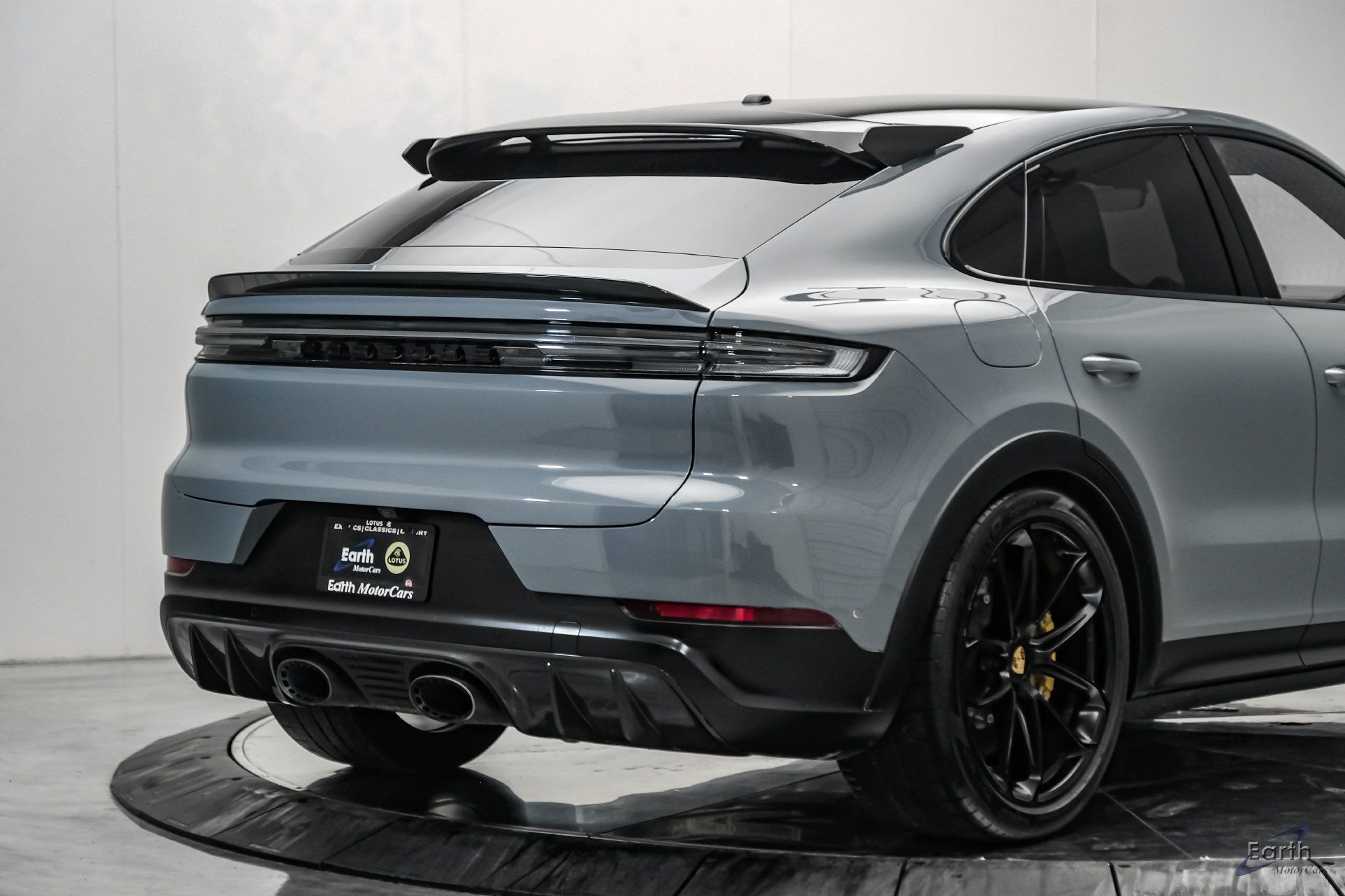 Used 2024 Porsche Cayenne Turbo GT AWD/4WD image 18