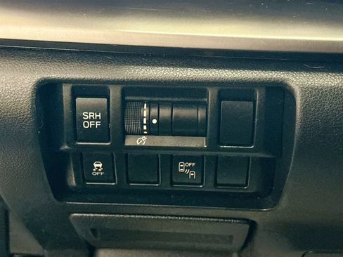 Used 2018 Subaru Crosstrek 2.0i Limited AWD/4WD image 11