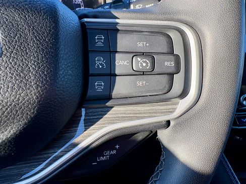 Used 2022 Jeep Wagoneer Series II w/ Premium Group I image 17