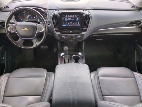 Used 2018 Chevrolet Traverse LT image 15