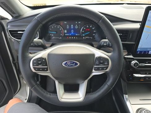 Certified 2023 Ford Explorer Limited w/ Limited Technology Package AWD/4WD image 23