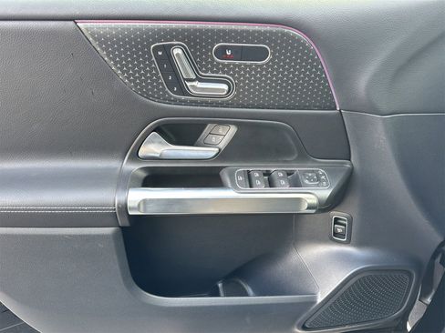 Certified 2025 Mercedes-Benz GLB 250 GLB 250 image 21