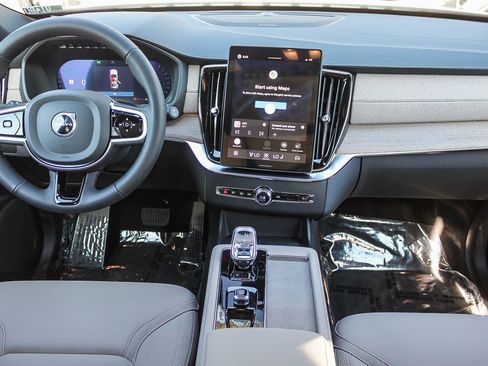 New 2026 Volvo XC90 B5 Plus w/ Protection Package image 15