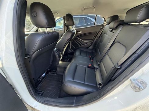 Used 2015 Mercedes-Benz GLA 250 4MATIC image 11