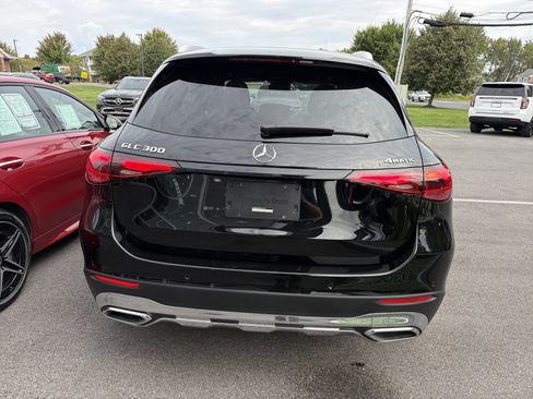 Used 2023 Mercedes-Benz GLC 300 4MATIC image 6