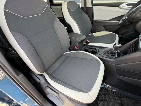 New 2026 Volkswagen Taos SE FWD image 20