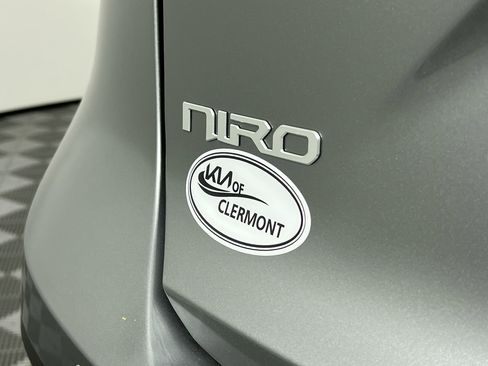New 2025 Kia Niro SX image 5