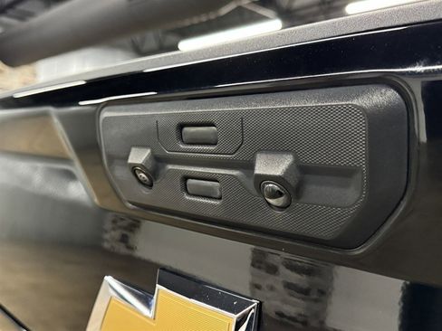 Used 2024 Chevrolet Silverado 3500 LTZ w/ LTZ Convenience Package image 12