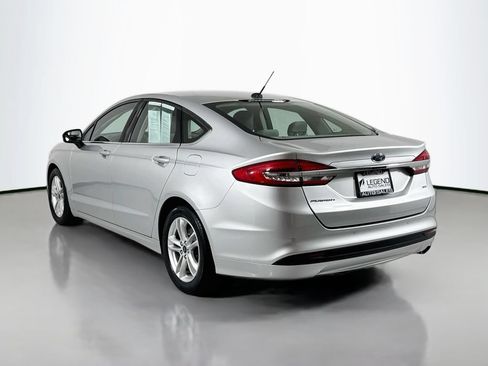 Used 2018 Ford Fusion SE FWD image 7