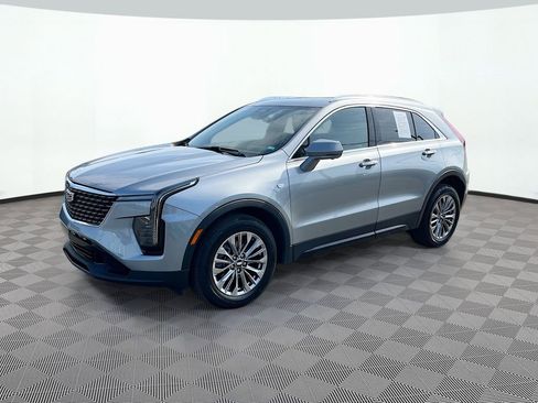 Used 2025 Cadillac XT4 Premium Luxury FWD image 1