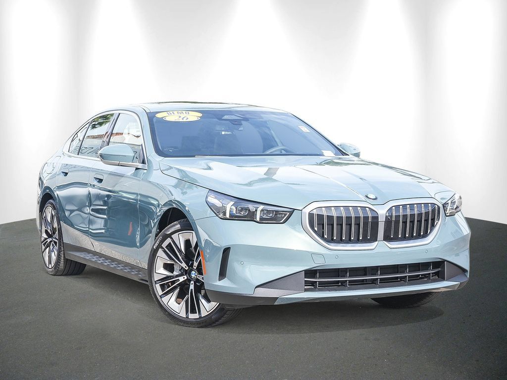 Used 2026 BMW 530i RWD image 1