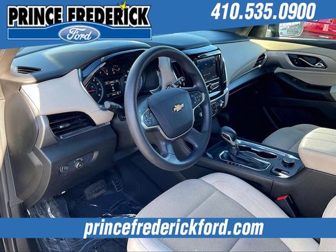 Used 2022 Chevrolet Traverse LS image 13