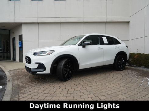 Used 2023 Honda HR-V Sport image 17