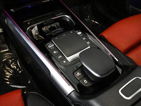 Used 2022 Mercedes-Benz GLB 35 AMG 4MATIC image 13