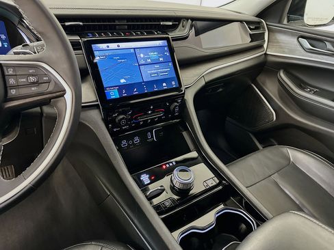 Used 2023 Jeep Grand Cherokee 4x4 image 26