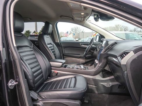 Used 2023 Ford Edge SEL image 19