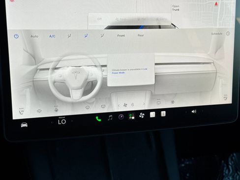 Used 2022 Tesla Model Y Long Range AWD/4WD image 22