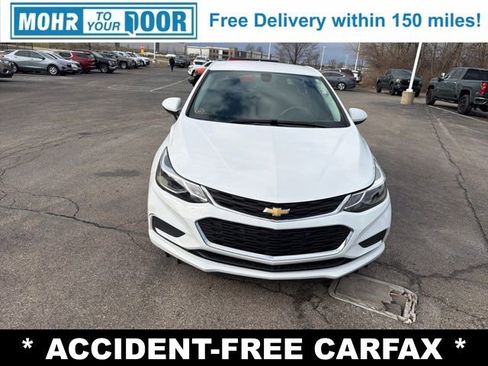 Used 2017 Chevrolet Cruze LT w/ Convenience Package image 8