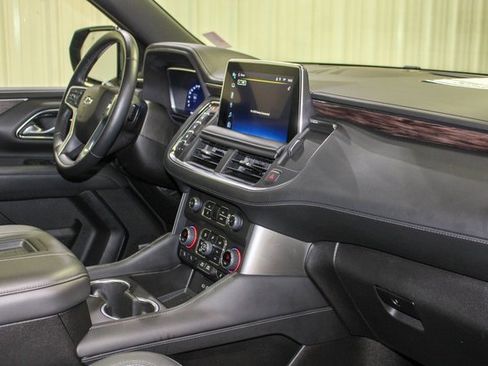 Used 2023 Chevrolet Tahoe Z71 w/ Luxury Package image 19