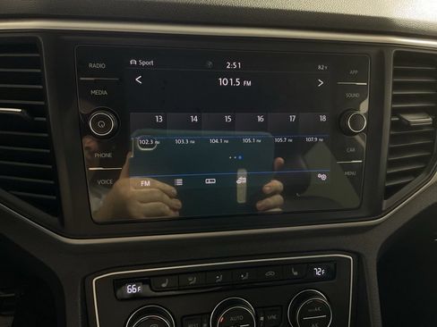 Used 2021 Volkswagen Atlas SE w/ Towing Package AWD/4WD image 22