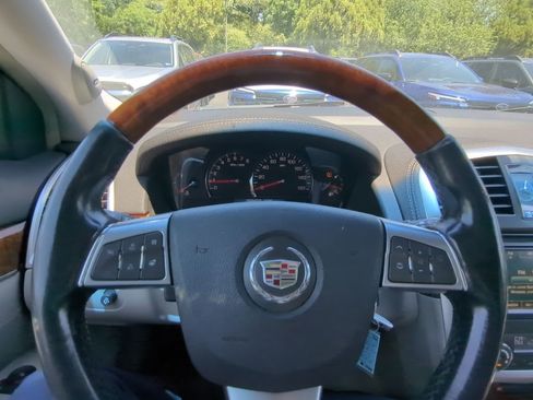 Used 2009 Cadillac SRX AWD V8 w/ Third Row Seating Package image 12