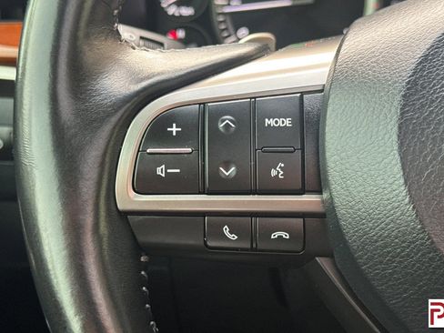 Used 2019 Lexus LX 570 570 w/ Luxury Package image 32