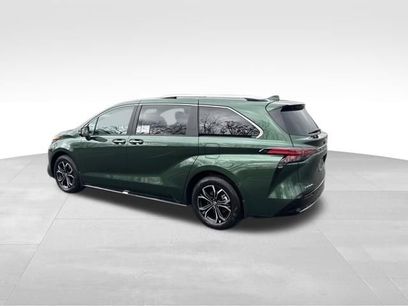 New 2026 Toyota Sienna Platinum