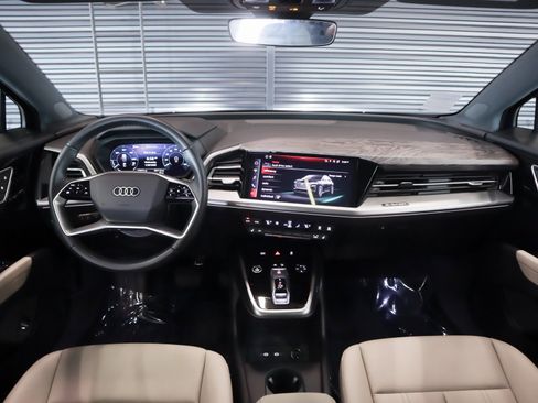 Certified 2024 Audi Q4 e-tron Premium image 8