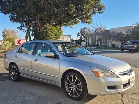 Used 2007 Honda Accord SE image 2