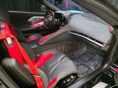 Used 2023 Chevrolet Corvette Stingray Preferred Cpe w/ Z51 Performance Package RWD image 37