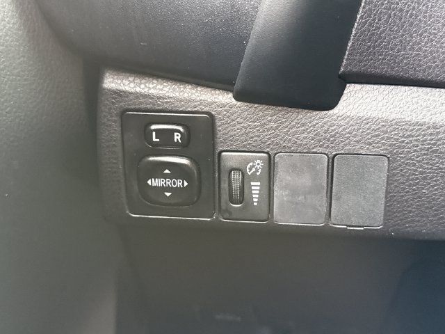 Used 2019 Toyota Corolla LE FWD image 33