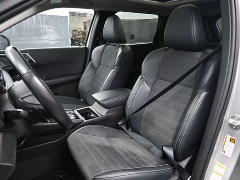 Used 2024 Mitsubishi Outlander 4WD Plug-In Hybrid image 19