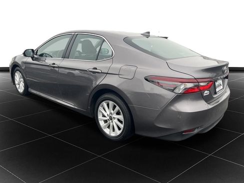 Used 2023 Toyota Camry LE image 3