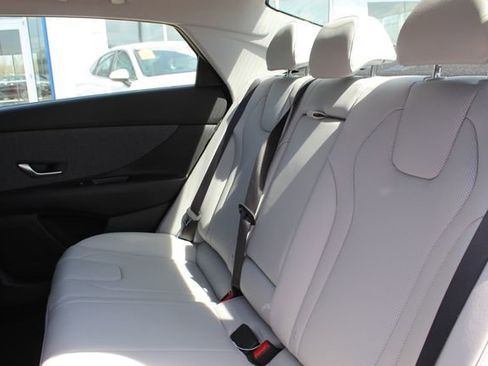 New 2026 Hyundai Elantra Limited FWD image 28
