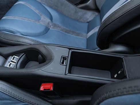 Used 2024 McLaren 750S Spider image 35