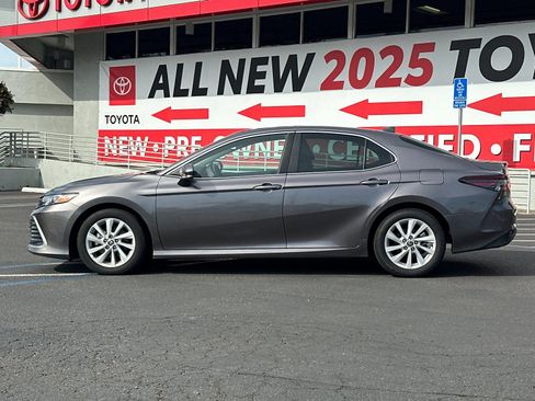 Used 2024 Toyota Camry LE FWD image 2