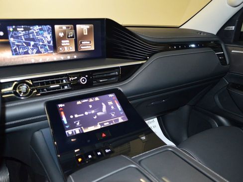 Certified 2025 INFINITI QX80 Pure RWD image 24