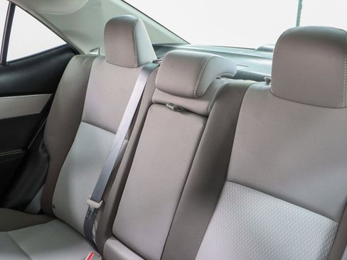 Used 2019 Toyota Corolla LE image 24