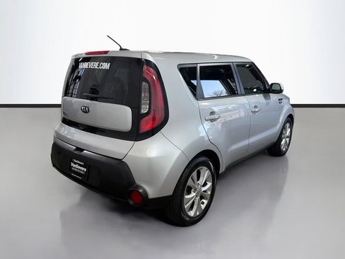 Used 2015 Kia Soul + FWD image 9