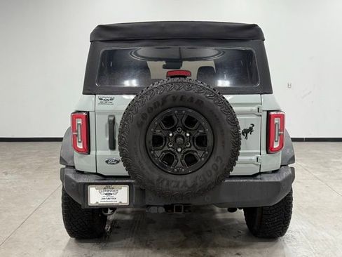 Used 2023 Ford Bronco Wildtrak image 10