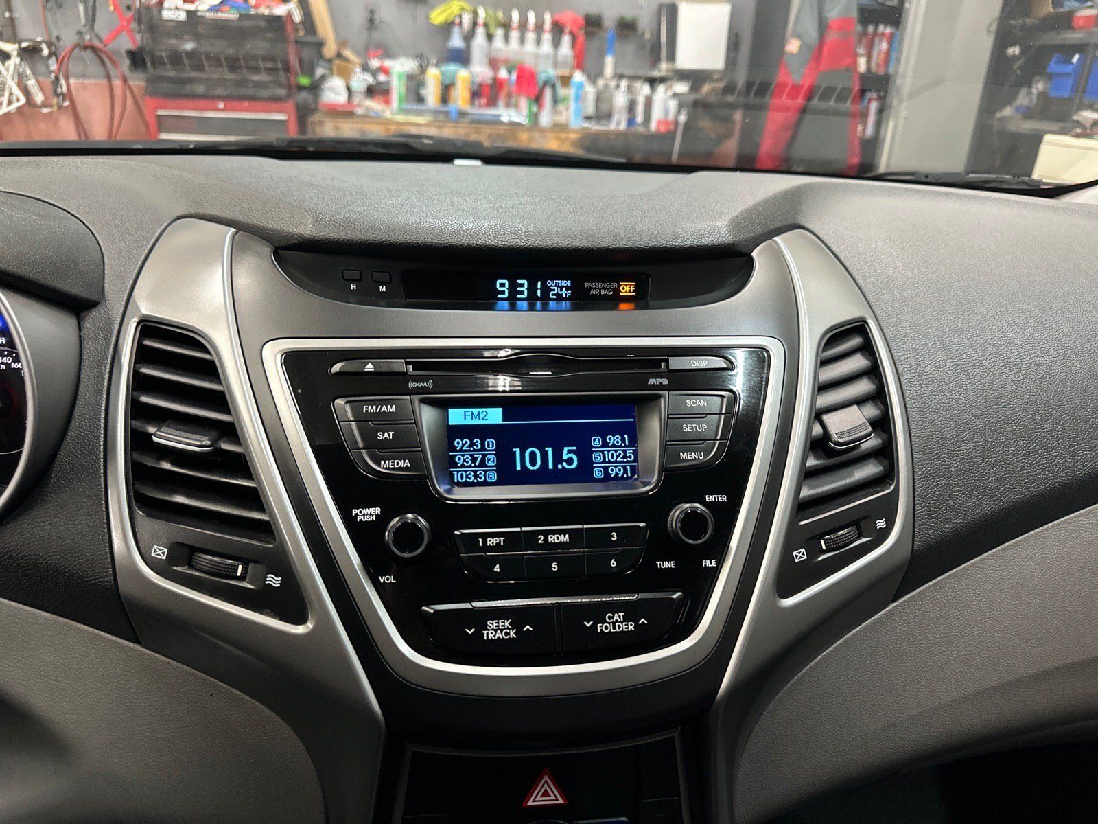 Used 2016 Hyundai Elantra SE FWD image 22