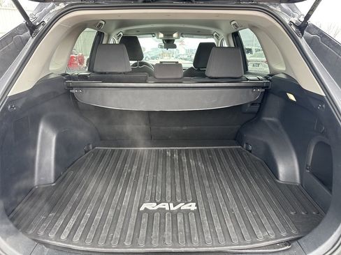 Used 2025 Toyota RAV4 XLE image 6